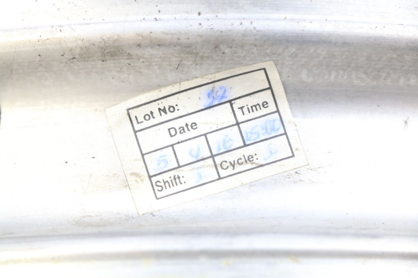 photo de CERCHIO POSTERIORE PIAGGIO FLY 4T 50 (2013 - 2017) - Primo piano tecnico