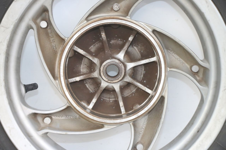 photo de CERCHIO POSTERIORE PIAGGIO FLY 125 (2005 - 2012) - Zoom sui componenti