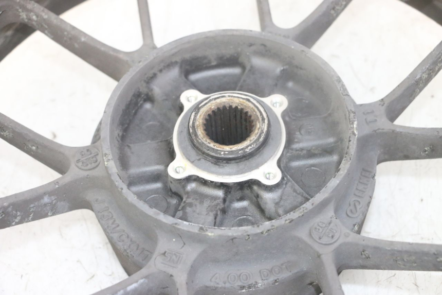 photo de CERCHIO POSTERIORE HONDA FORZA ABS 300 (2013 - 2017) - Zoom sui componenti