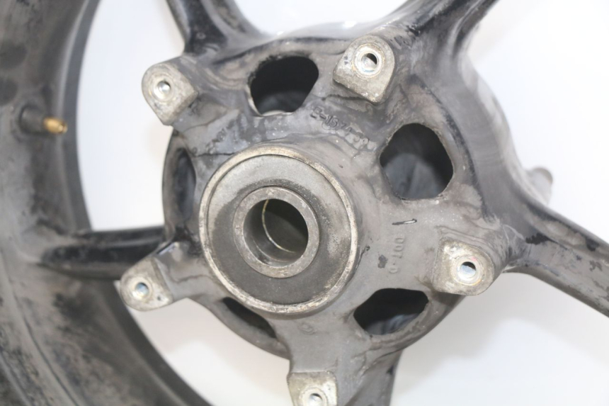 photo de CERCHIO POSTERIORE GILERA GP 800 (2007 - 2013) - Primo piano tecnico