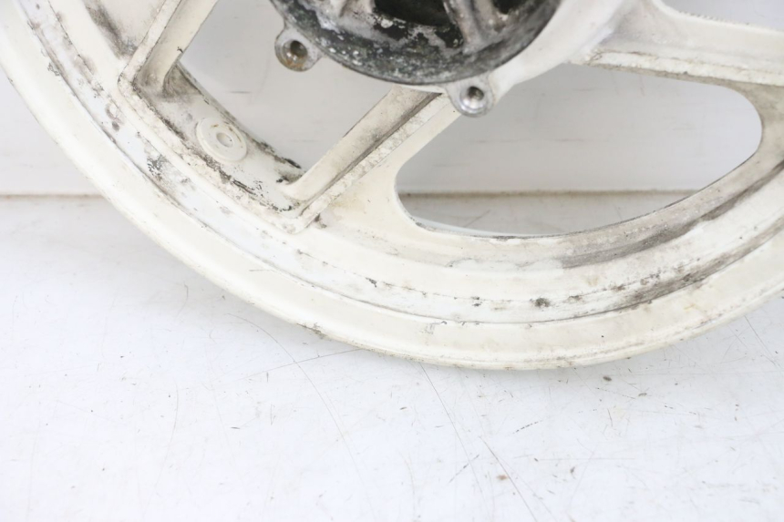 photo de CERCHIO POSTERIORE KAWASAKI GPX R WARBIRD 600 (1988 - 1993) - Primo piano ad alta risoluzione