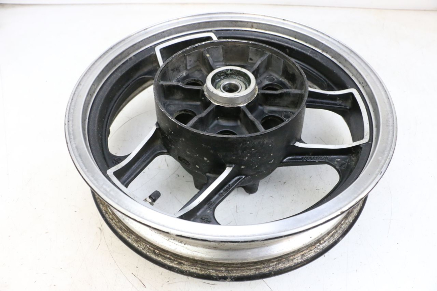 photo de CERCHIO POSTERIORE KAWASAKI GPZ RX 1000 (1986 - 1988) - Primo piano tecnico