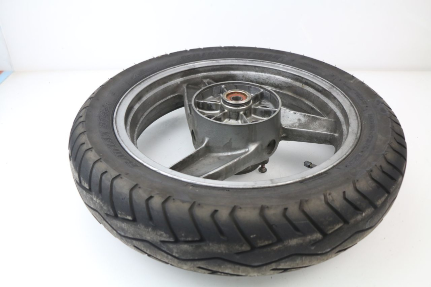 photo de CERCHIO POSTERIORE KAWASAKI GPZ S 500 (1994 - 2005) - Zoom sullo stato d'uso