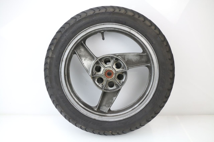 photo de CERCHIO POSTERIORE KAWASAKI GPZ S 500 (1994 - 2005) - Dettagli dei punti di fissaggio