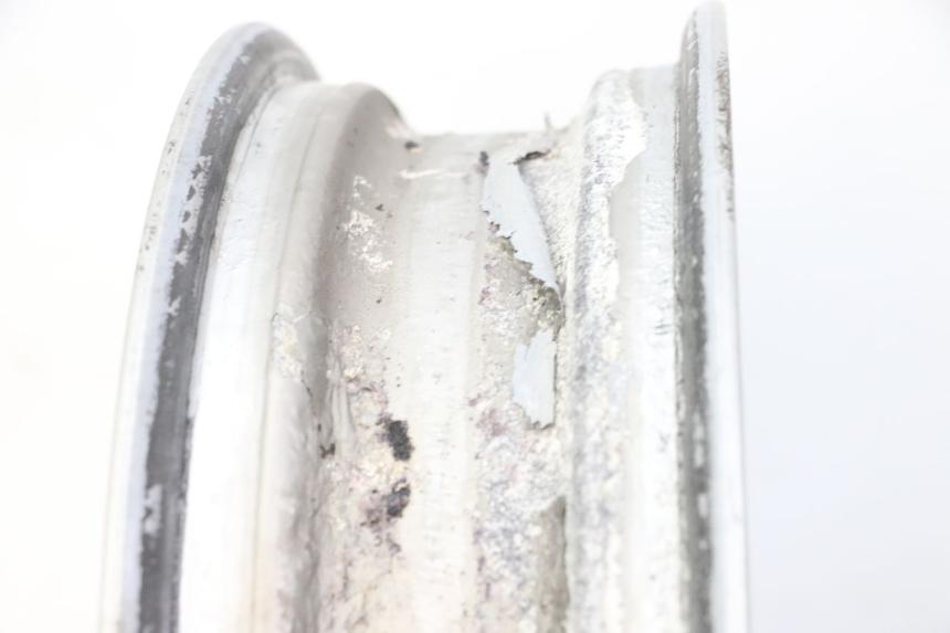 photo de CERCHIO POSTERIORE KYMCO GRAND DINK 125 (2008 - 2014) - Dettagli dei punti di fissaggio