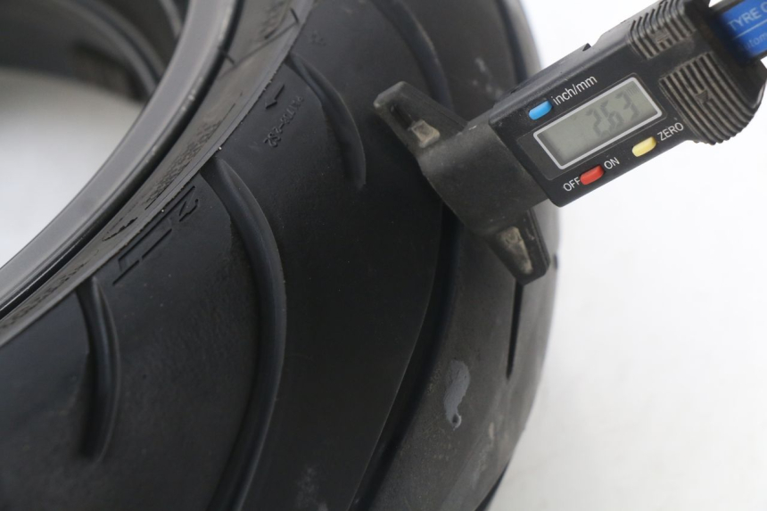 photo de CERCHIO POSTERIORE SUZUKI GSF N BANDIT 600 (2000 - 2004) - Zoom sullo stato d'uso