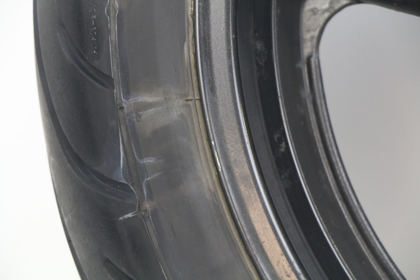 photo de CERCHIO POSTERIORE SUZUKI GSF N BANDIT 600 (2000 - 2004) - Dettagli dei punti di fissaggio