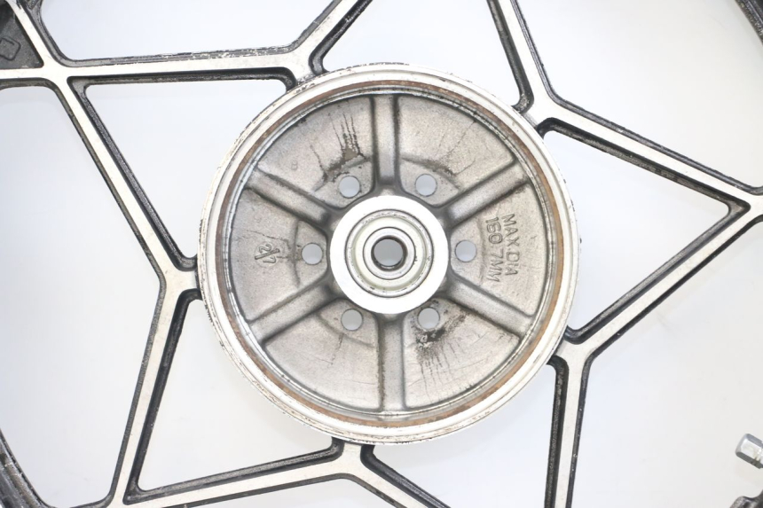 photo de CERCHIO POSTERIORE SUZUKI GSX E 250 (1982 - 1983) - Altra vista dell'articolo