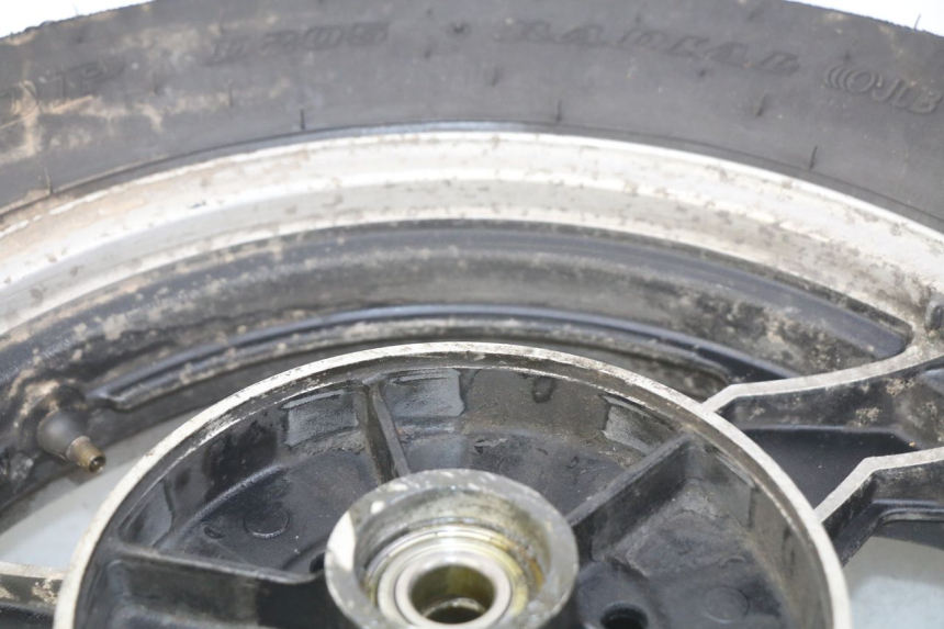 photo de CERCHIO POSTERIORE SUZUKI GSX-F GSX  F 1100 (1988 - 1994) - Zoom sullo stato d'uso