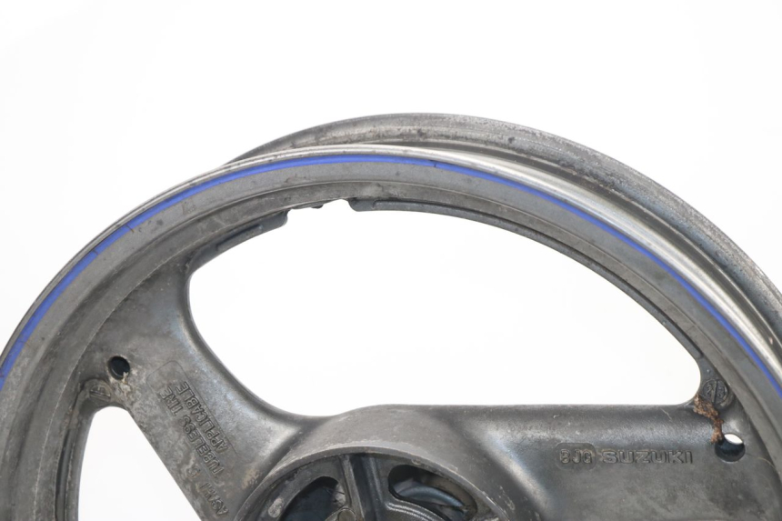 photo de CERCHIO POSTERIORE SUZUKI GSXF GSX F 600 (1988 - 1997) - Primo piano tecnico