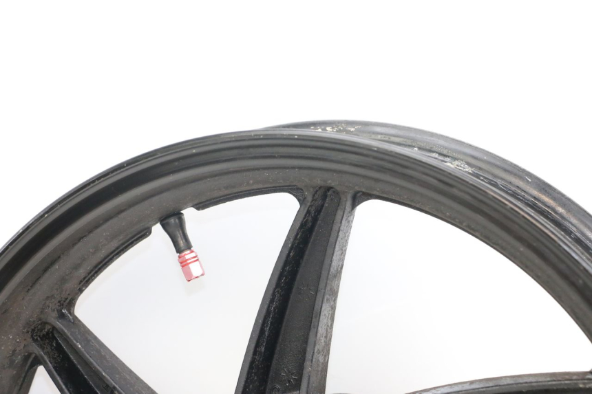 photo de CERCHIO POSTERIORE HYOSUNG GTR 125 (2006 - 2008) - Dettagli dei punti di fissaggio