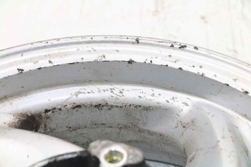 photo de CERCHIO POSTERIORE SYM GTS EVO 125 (2009 - 2013) - Zoom sullo stato d'uso