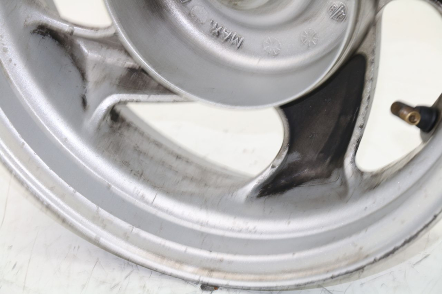 photo de CERCHIO POSTERIORE SYM GTS EVO 125 (2009 - 2013) - Primo piano tecnico