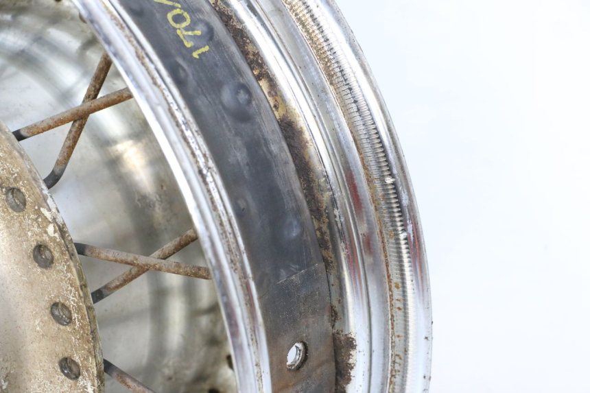 photo de CERCHIO POSTERIORE HONDA VT C2 SHADOW 750 (1997 - 2001) - Dettaglio del componente