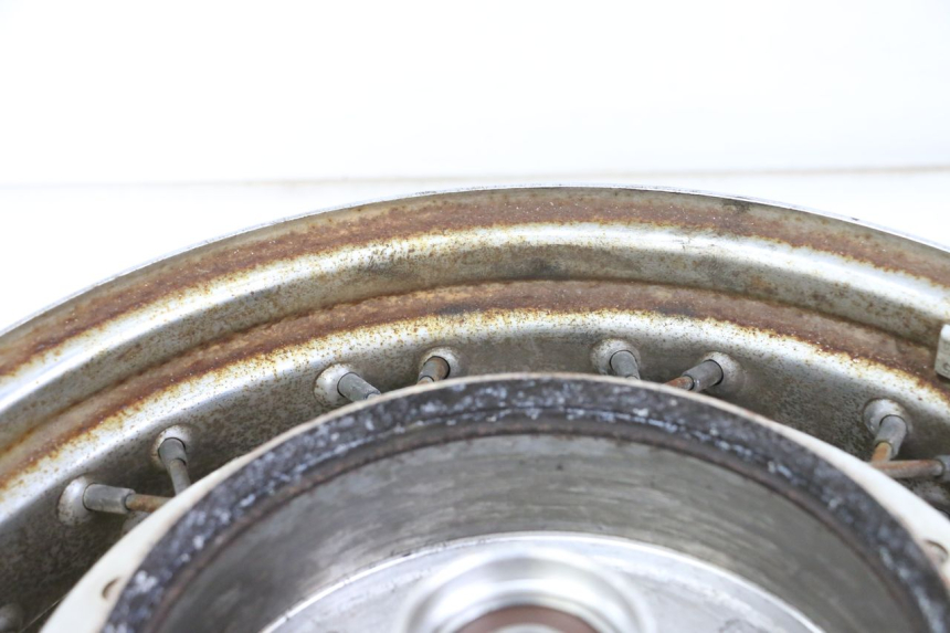 photo de CERCHIO POSTERIORE HONDA VT C2 SHADOW 750 (1997 - 2001) - Primo piano ad alta risoluzione