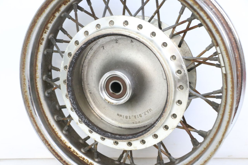 photo de CERCHIO POSTERIORE HONDA VT C2 SHADOW 750 (1997 - 2001) - Dettagli dei punti di fissaggio