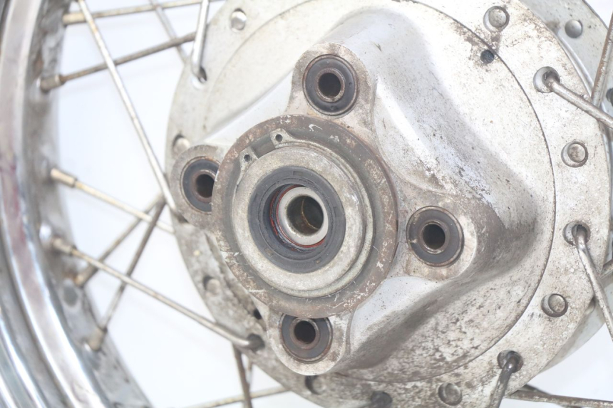 photo de CERCHIO POSTERIORE SYM HUSKY 125 (1999 - 2005) - Altra vista dell'articolo