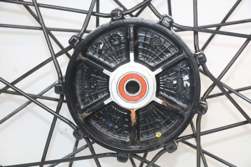 photo de CERCHIO POSTERIORE HUSQVARNA SVARTPILEN 401 (2018 - 2023) - Altra vista dell'articolo