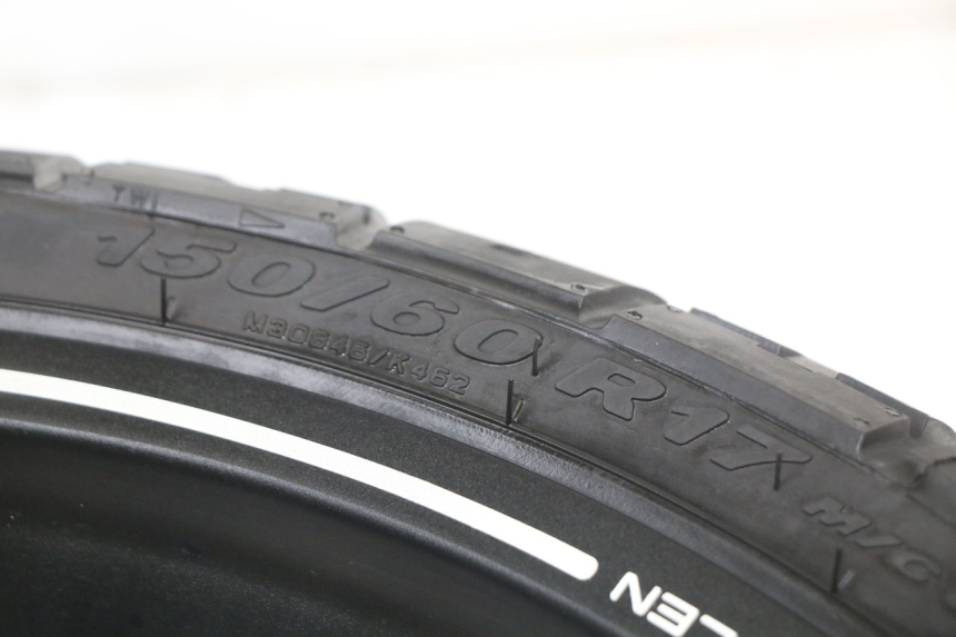 photo de CERCHIO POSTERIORE HUSQVARNA SVARTPILEN 401 (2018 - 2023) - Primo piano ad alta risoluzione