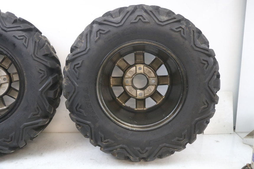 photo de CERCHIO POSTERIORE HYTRACK HY S 4X4 410 (2013 - 2016) - Primo piano ad alta risoluzione