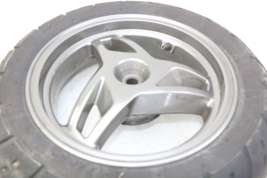 photo de CERCHIO POSTERIORE SYM JET EURO X 2T 50 (2003 - 2007) - Primo piano tecnico