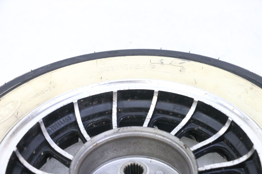 photo de CERCHIO POSTERIORE JM MOTORS VX 125 (2022 - 2025) - Zoom sui componenti