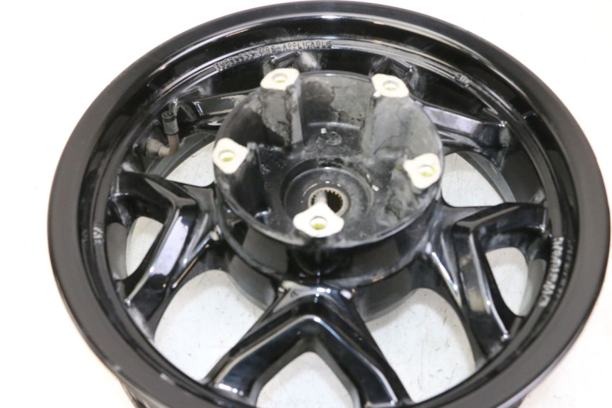 photo de CERCHIO POSTERIORE SYM JOYMAX 125 (2010 - 2017) - Zoom sui componenti