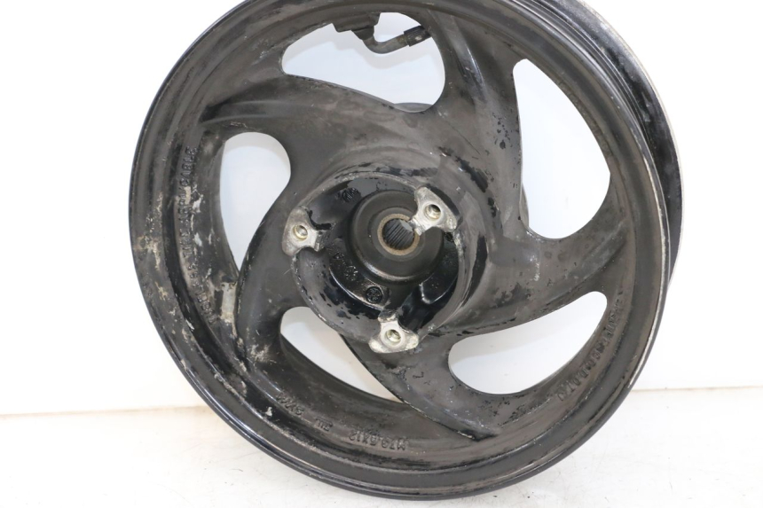 photo de CERCHIO POSTERIORE SYM JOYRIDE EVO 125 (2009 - 2016) - Dettagli dei punti di fissaggio