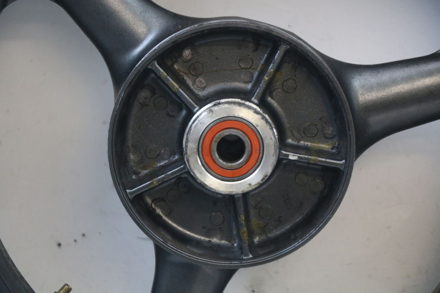 photo de CERCHIO POSTERIORE KAWASAKI ZR7 ZR-7 S 750 (1999 - 2004) - Primo piano tecnico