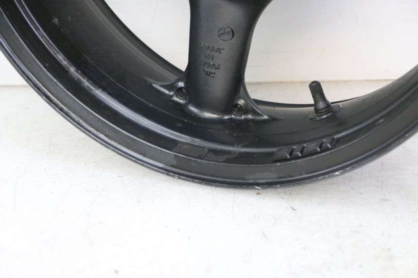 photo de CERCHIO POSTERIORE KAWASAKI ZR7 ZR-7 S 750 (1999 - 2004) - Primo piano ad alta risoluzione