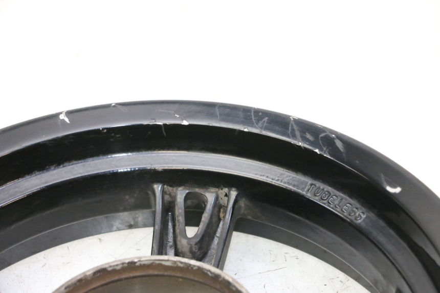 photo de CERCHIO POSTERIORE PEUGEOT KISBEE 2T 50 (2010 - 2017) - Dettagli dei punti di fissaggio