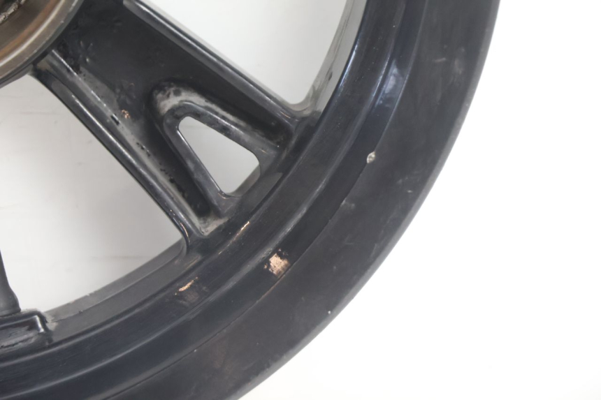 photo de CERCHIO POSTERIORE PEUGEOT KISBEE 2T 50 (2010 - 2017) - Focus sulla struttura