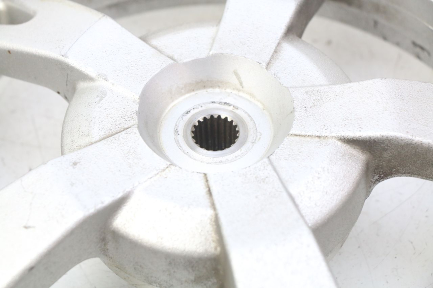 photo de CERCHIO POSTERIORE PEUGEOT KISBEE 4T 50 (2018 - 2022) - Ricambio usato controllato