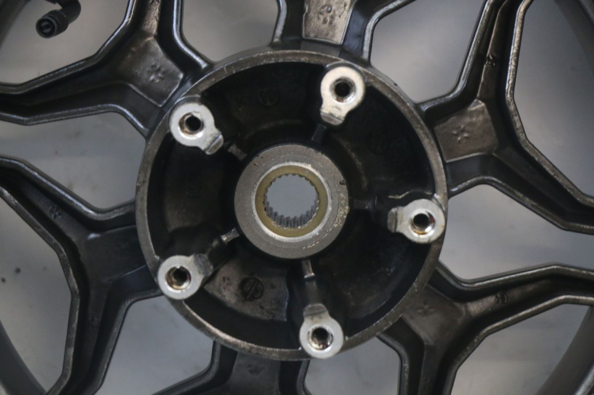 photo de CERCHIO POSTERIORE KYMCO X-TOWN XTOWN 125 (2016 - 2021) - Altra vista dell'articolo