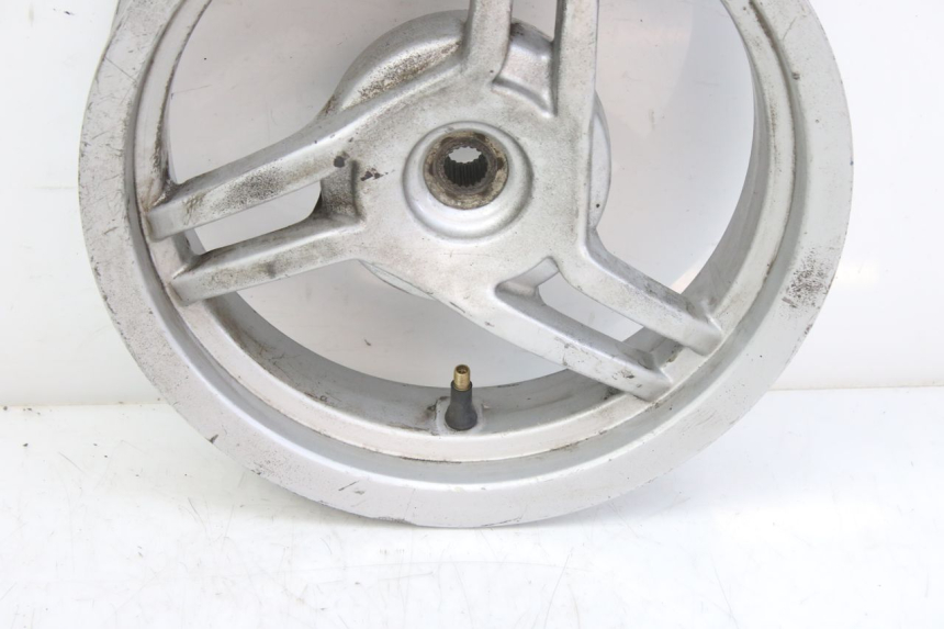 photo de CERCHIO POSTERIORE PEUGEOT LUDIX 50 (2008 - 2017) - Zoom sullo stato d'uso