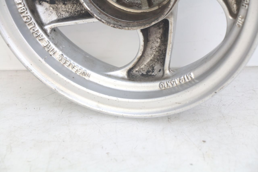 photo de CERCHIO POSTERIORE SYM MIO 50 (2011 - 2017) - Zoom sullo stato d'uso