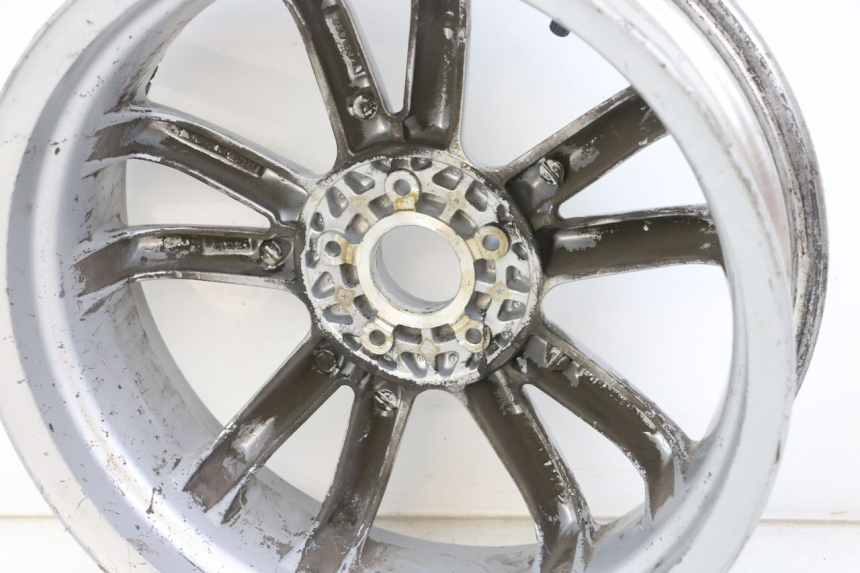 photo de CERCHIO POSTERIORE PIAGGIO MP3 LT 400 (2007 - 2012) - Primo piano tecnico