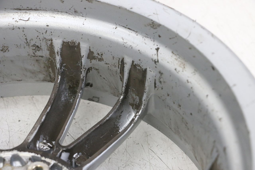 photo de CERCHIO POSTERIORE PIAGGIO MP3 LT 400 (2007 - 2012) - Stato della superficie e materiale