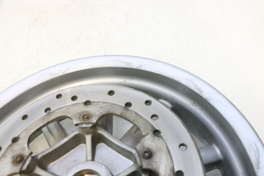 photo de CERCHIO POSTERIORE PIAGGIO MP3 LT 300 (2010 - 2016) - Stato della superficie e materiale