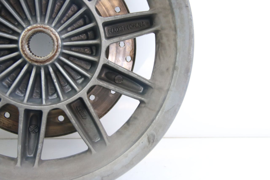 photo de CERCHIO POSTERIORE PIAGGIO MP3 125 (2006 - 2014) - Caratteristiche distintive