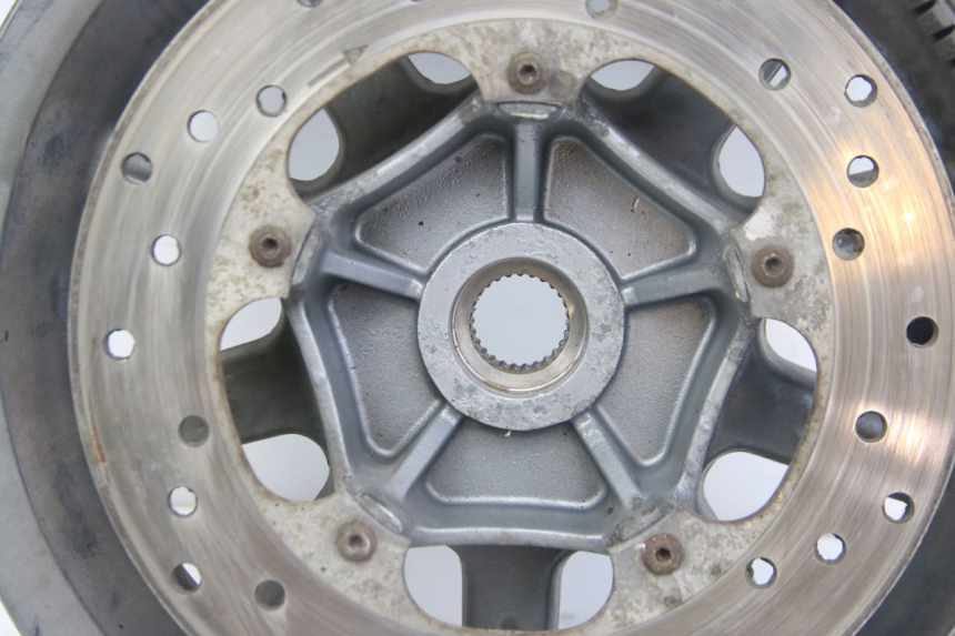 photo de CERCHIO POSTERIORE PIAGGIO MP3 125 (2006 - 2014) - Primo piano tecnico