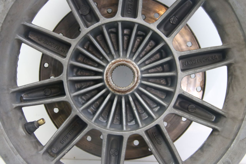 photo de CERCHIO POSTERIORE PIAGGIO MP3 125 (2006 - 2014) - Marcature e riferimenti originali