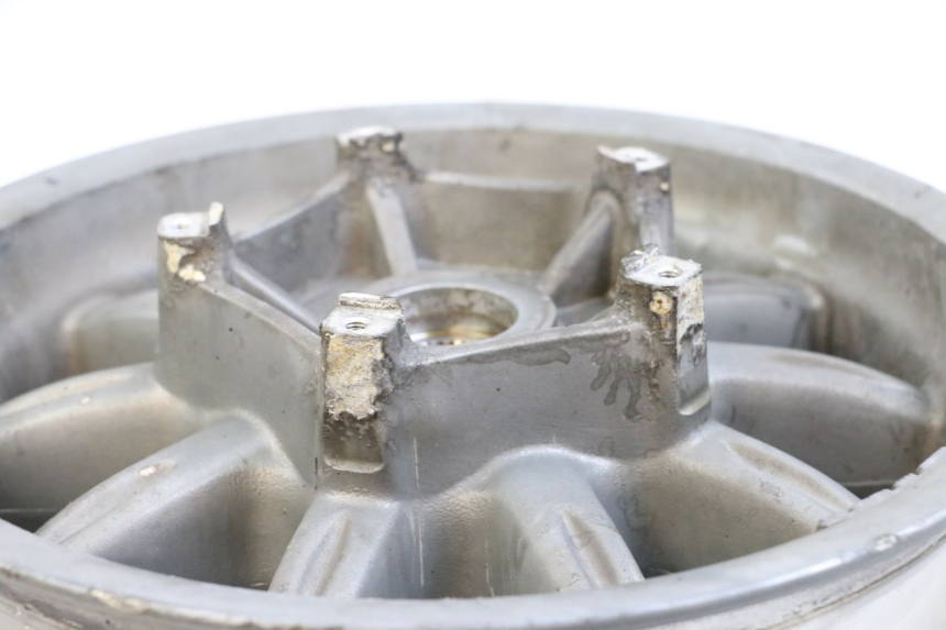 photo de CERCHIO POSTERIORE PIAGGIO MP3 125 (2006 - 2014) - Dettagli dei punti di fissaggio