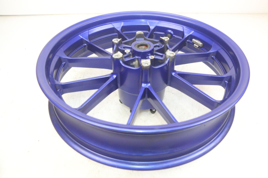 photo de CERCHIO POSTERIORE YAMAHA MT ABS 125 (2014 - 2018) - Primo piano tecnico