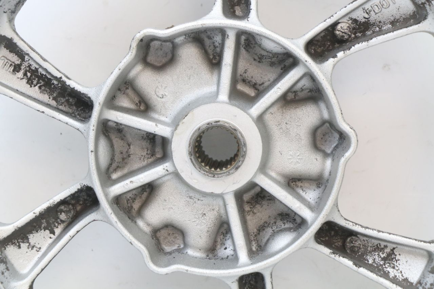 photo de CERCHIO POSTERIORE MBK MW TRYPTIK 125 (2014 - 2016) - Stato della superficie e materiale