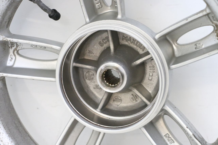 photo de CERCHIO POSTERIORE YAMAHA NEOS NEO'S 4T 50 (2008 - 2016) - Primo piano tecnico