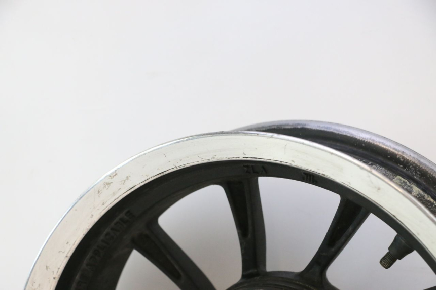 photo de CERCHIO POSTERIORE KYMCO LIKE 4T 50 (2019 - 2025) - Zoom sullo stato d'uso