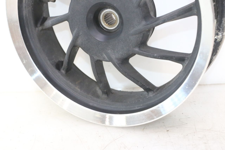 photo de CERCHIO POSTERIORE KYMCO LIKE 4T 50 (2019 - 2025) - Ricambio usato controllato