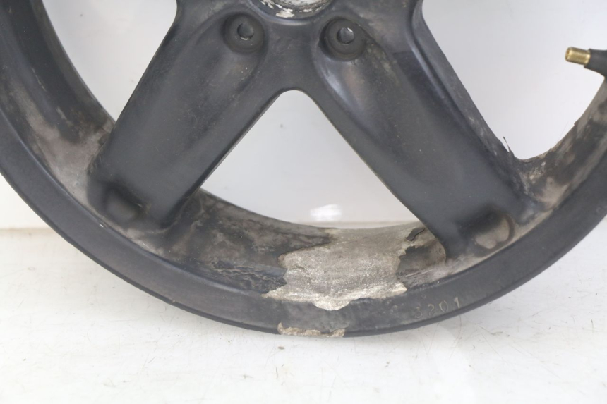 photo de CERCHIO POSTERIORE GILERA NEXUS 125 (2007 - 2009) - Dettagli dei punti di fissaggio