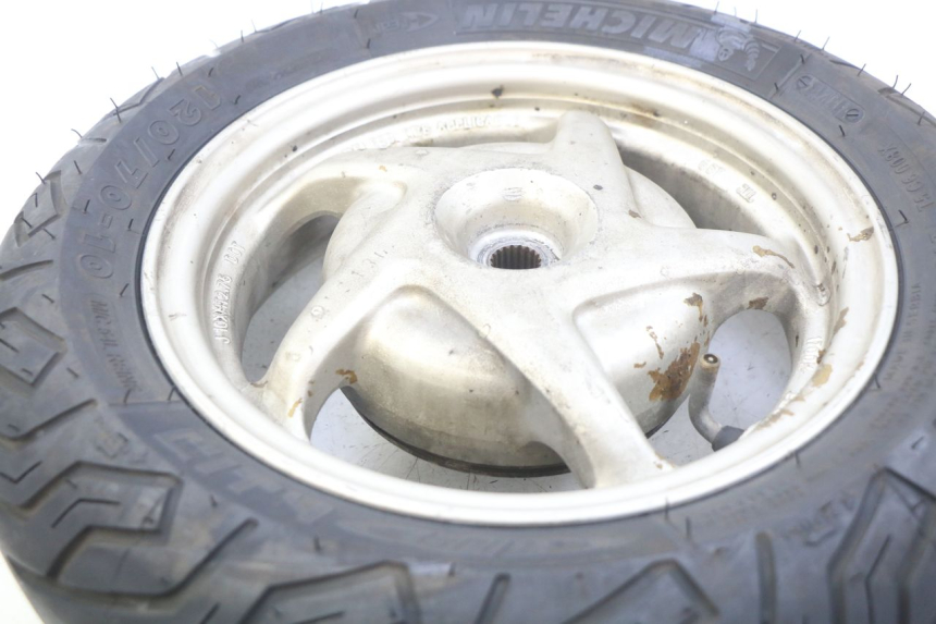 photo de CERCHIO POSTERIORE HONDA NHX LEAD 110 (2008 - 2010) - Primo piano tecnico